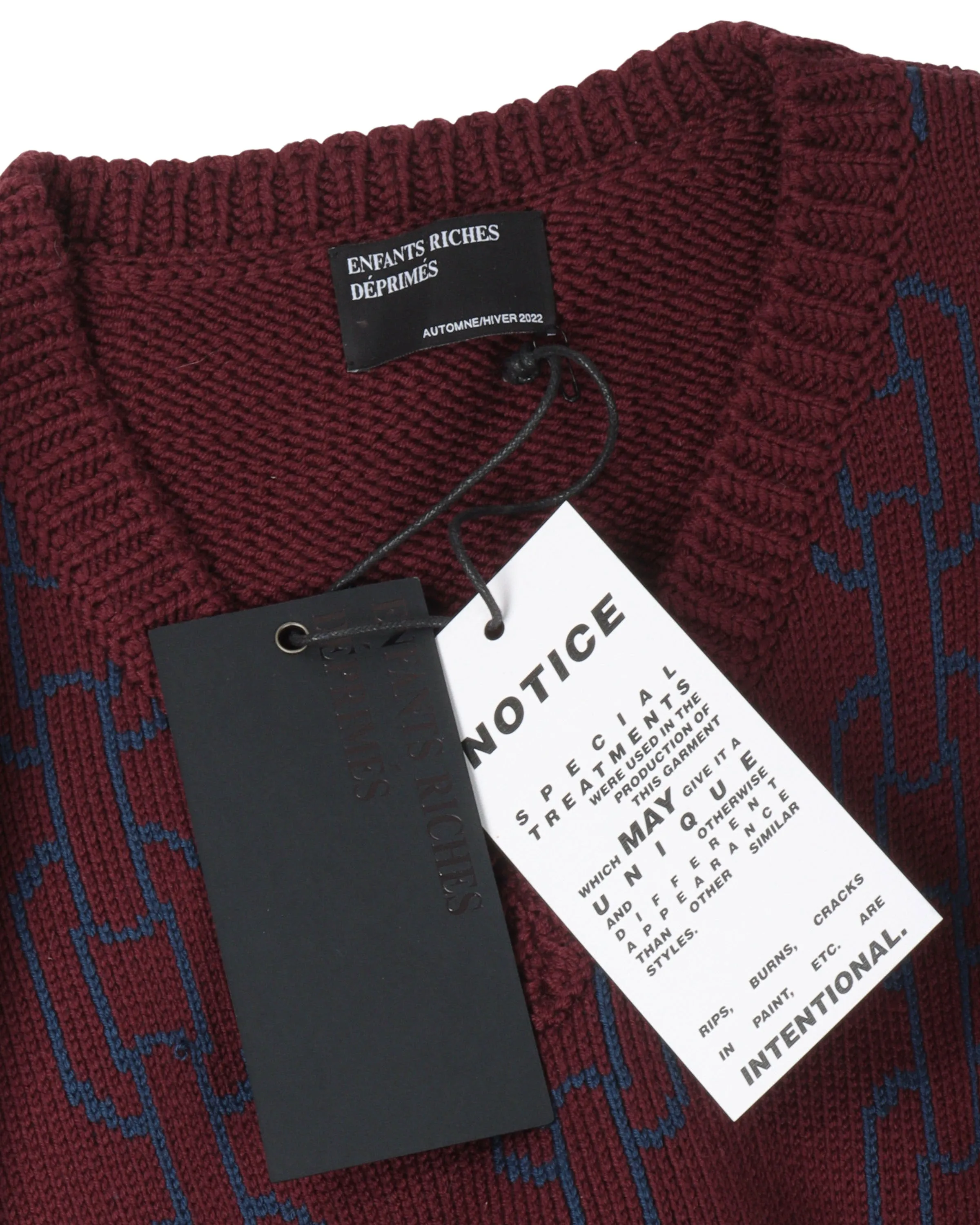 AW22 V-Neck Chain Sweater